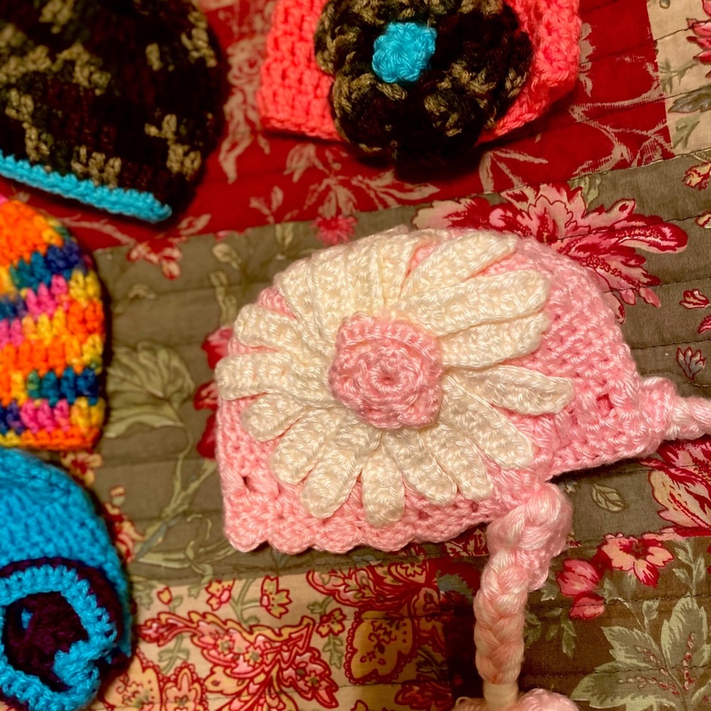 Baby Crochet hats - Picture 2 of 4